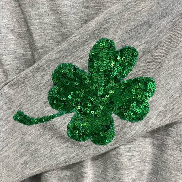 St Patricks Day Shirt w/ Sequin
Four Leaf Clover Shamrock Elbows - Picture 2 of 4